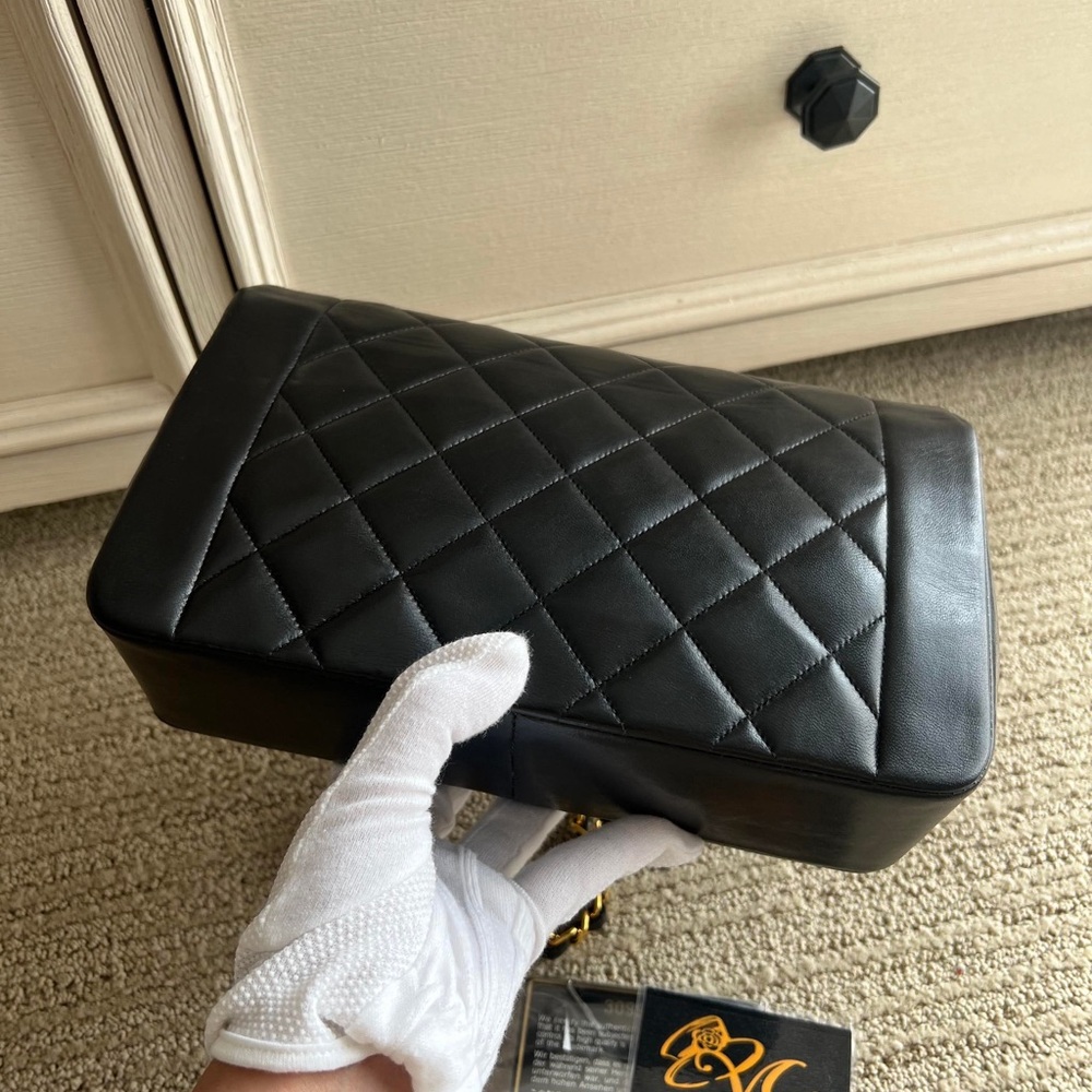 Chanel Black and Gold Crossbody Bag with Quilted Leather - Picture 3 of 17